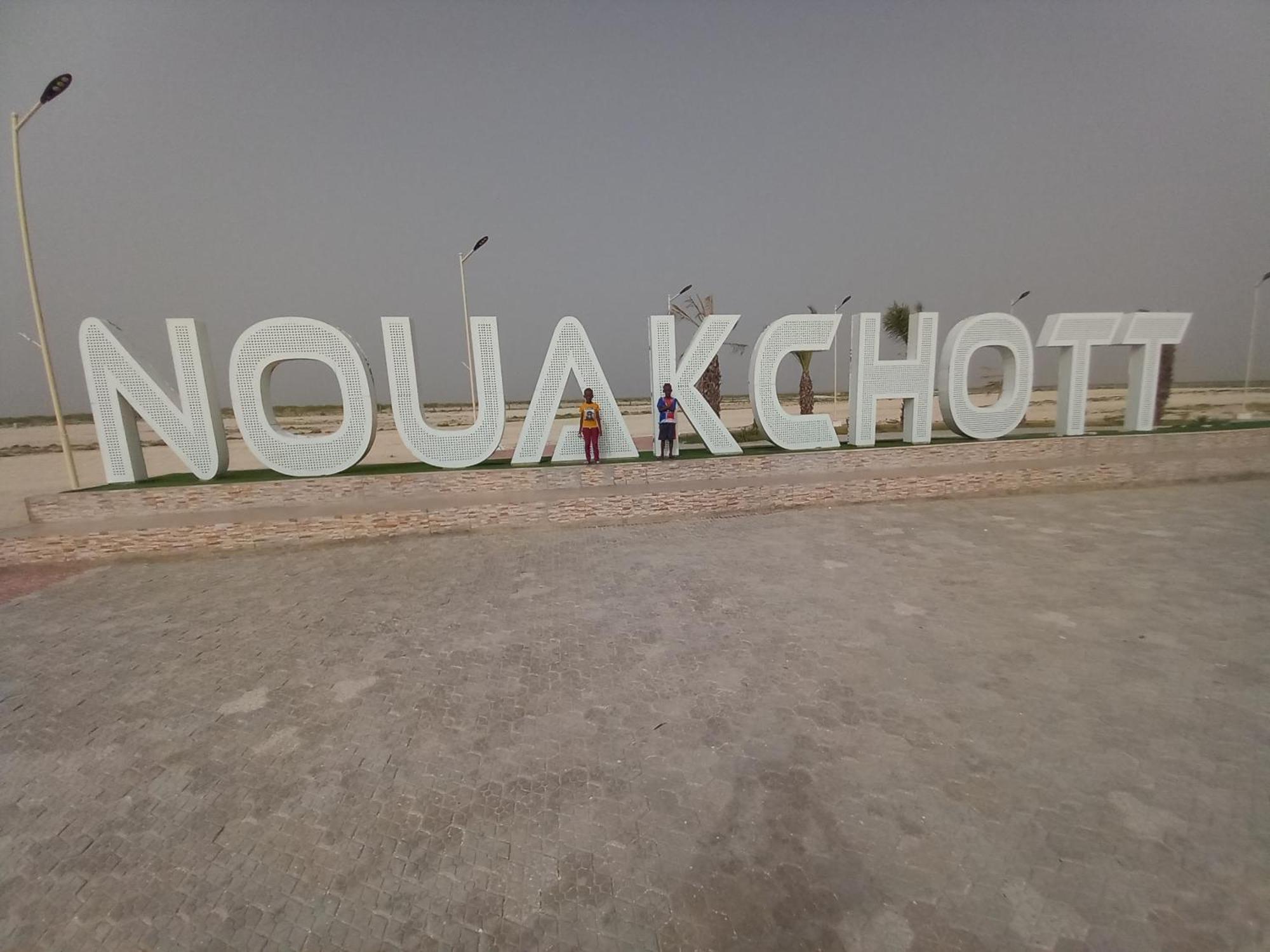 Отель Transit Нуакшот Экстерьер фото